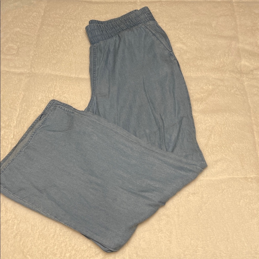 Calvin Klein Light Wash Wide Leg Pants - Picture 8 of 8